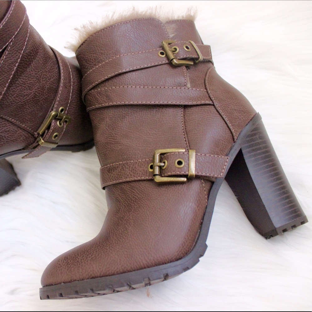 JustFab Brown Faux Fur Heeled Ankle Boots Buckle Chunky Heel Y2K